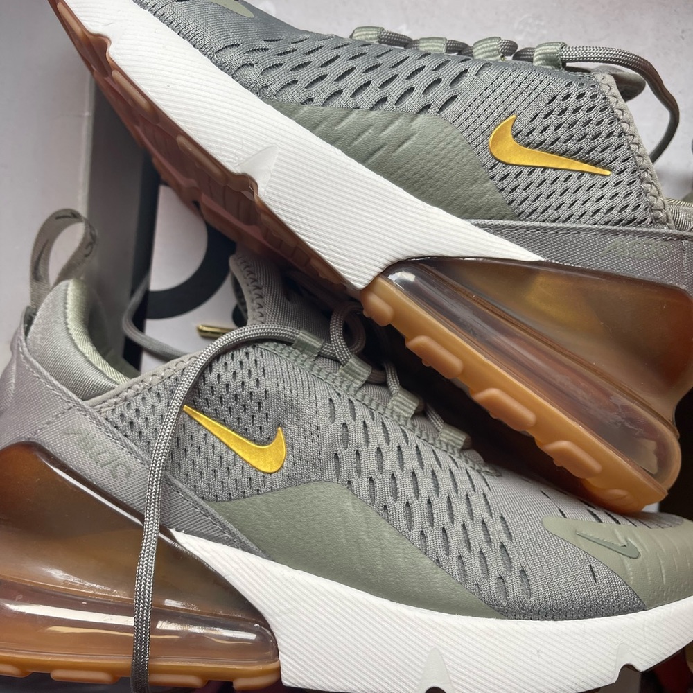 Nike Air Max 270